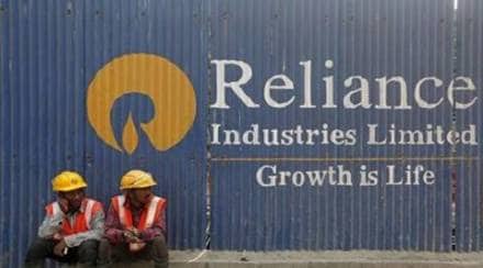RIL's m-cap plummeted by Rs 20,904.96 crore to Rs 3,32,695.29 crore. (Reuters)
