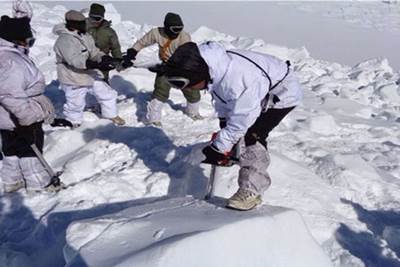 Acknowledging that patrolling at Siachen glaciers is an ardent task for the armed forces to carry out, (Retd.) Colonel N Kumar, said the army has an operational requirement to patrol the glaciers as it would allow Pakistan to occupy the Indian side of Siachen pickets. (Representative photo: ANI)