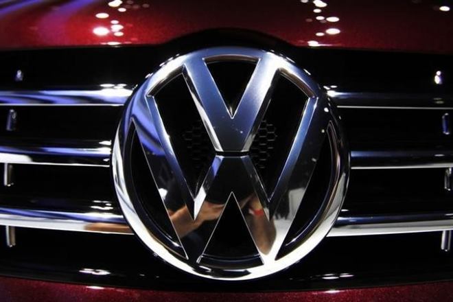 Volkswagen expects to sanction more employees in emissions scandal: Chairman