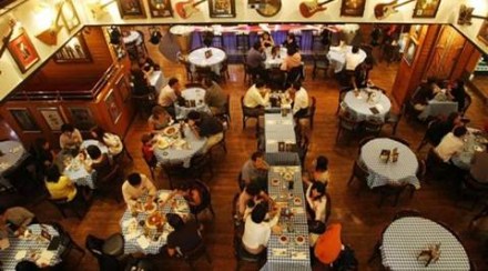 Don’t want to pay service charge on your food bill? 3 things you must know