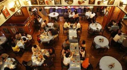 Don’t want to pay service charge on your food bill? 3 things you must know