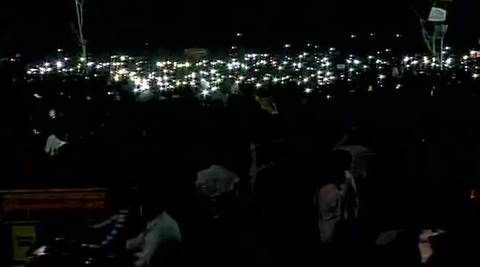 Jallikattu: Mobile torchlight protest at Marina Beach. (ANI) Jallikattu: Mobile torchlight protest at Marina Beach. (ANI)