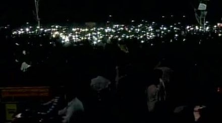 Jallikattu: Mobile torchlight protest at Marina Beach. (ANI) Jallikattu: Mobile torchlight protest at Marina Beach. (ANI)