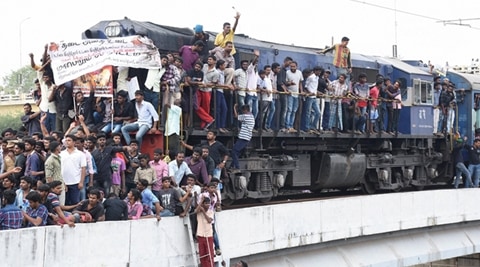 jallikattu, jallikattu protests, jallikattu news, jallikattu update, tamil nadu, sasikala, vk sasikala, aiadmk, bjp, assembly election 2017, narendra modi, tamil nadu news jallikattu, jallikattu protests, jallikattu news, jallikattu update, tamil nadu, sasikala, vk sasikala, aiadmk, bjp, assembly election 2017, narendra modi, tamil nadu news