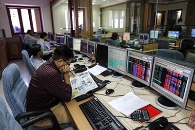 Budget 2017: New Year has been kind to Emerging Markets basket, but not for rupee; all eyes on budget Budget 2017: New Year has been kind to Emerging Markets basket, but not for rupee; all eyes on budget
