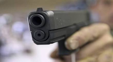 In a shocking incident, a CISF jawan on Monday committed suicide by shooting himself with his service rifle at Kempe Gowda Airport in Bengaluru.(Representative Image: Reuters) In a shocking incident, a CISF jawan on Monday committed suicide by shooting himself with his service rifle at Kempe Gowda Airport in Bengaluru.(Representative Image: Reuters)