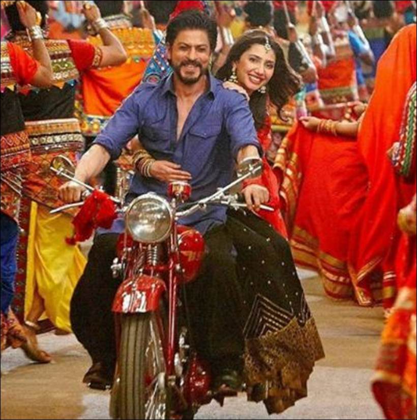 Shahrukh khan, raees, raees songs, mahira khan, nawazuddin siddiqui, raees kaabil, hrithik roshan, shahrukh khan movies, shahrukh khan songs, shahrukh khan negative roles