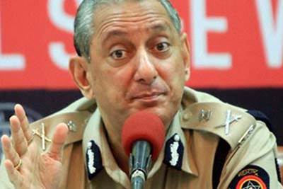 In a startling disclosure a day before he retires from the police force, IPS officer Rakesh Maria today said "influential and wealthy people" suppressed the Sheena Bora murder. (IE)