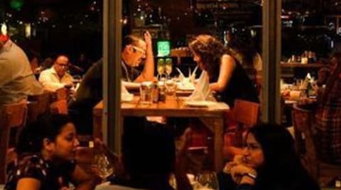 service charge, hotels, restaurants, tip, Ministry of Consumer Affairs, serving staff