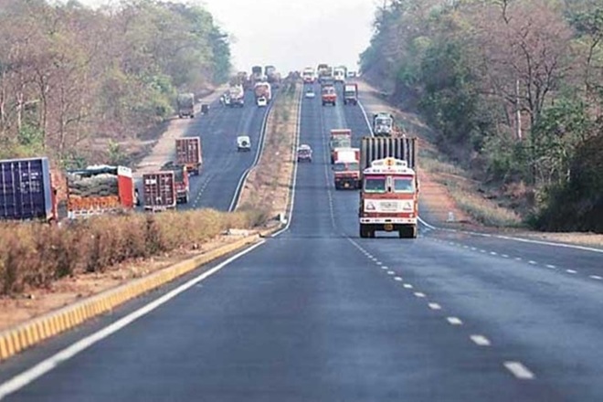 Ministry of Road Transport and Highways, mobile apps, m-Parivahan, e-challan, centric app, enforcement app, customer facilitation, Regional Transport Offices, RTO, Motor Vehicles Act, road safety, Nitin Gadkari Ministry of Road Transport and Highways, mobile apps, m-Parivahan, e-challan, centric app, enforcement app, customer facilitation, Regional Transport Offices, RTO, Motor Vehicles Act, road safety, Nitin Gadkari