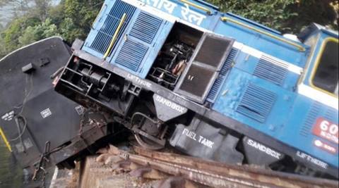 10 injured as toy train derails near Darjeeling 10 injured as toy train derails near Darjeeling