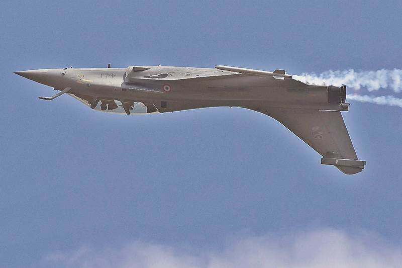 aero india, aero india 2017, aero india bengaluru, rafale, tejas, tejas fighter, rafale fighter, hal, mannohar parrikar, Gripen, indian air force, air force, air show