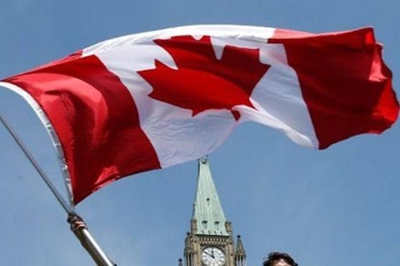 Canadian police said on Monday they have bolstered their presence at the Quebec border and border authorities have created a temporary refugee center to process a growing number of asylum seekers crossing from the United States. (Reuters)