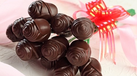 Chocolate roses. (Picture courtesy: Chokola)