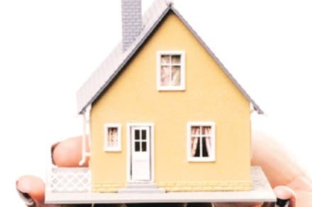 'To make the most of a falling interest rate scenario, it’s advisable for legacy borrowers to switch only after doing a cost and benefit analysis for the whole tenure.' 'To make the most of a falling interest rate scenario, it’s advisable for legacy borrowers to switch only after doing a cost and benefit analysis for the whole tenure.'