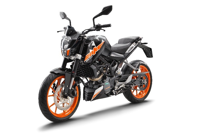 Price: The KTM 200 Duke is the most expensive of the lot priced at Rs 1.43 lakh, while the Bajaj Pulsar 200 NS retails at Rs 96,453 and the TVS Apache RTR 200 is priced at Rs 89,457 for the base version and Rs 95,015 for the top-end version, all prices ex-showroom, Delhi. Looking at the prices, the TVS Apache RTR 200 is the most value-for-money proposition and offers a number of options like ABS and Pirelli Scorpion tyres. However, performance of the 200 Duke with its lightest dry weight would fare better in terms of top speed and acceleration. The Bajaj Pulsar NS 200 gets a few cosmetic updates, but mechanically remain same which in today's date for its price tag is not the right proposition.