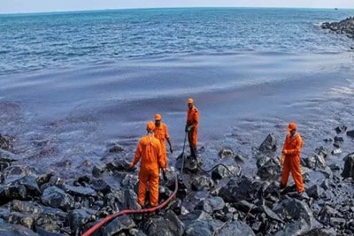 The Narendra Modi government has asked the research and development Centre of Indian Oil to take part in the containment of the oil spill that occurred near Ennore Port at Chennai recently, where two ships had collided. (PTI image)