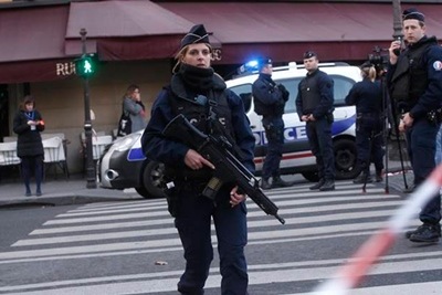 The perpetrator was shot and seriously wounded after he slightly injured one of the soldiers. (File Photo, AP) The perpetrator was shot and seriously wounded after he slightly injured one of the soldiers. (File Photo, AP)