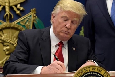 Donald Trump, donald trump H-1B visas, H-1B visas, Indian It sector, H-1B VISAS iNDIA WORKERS, iNDIAN WORKING IN us, HOW DOES h-1b AFFECT iNDIA Donald Trump, donald trump H-1B visas, H-1B visas, Indian It sector, H-1B VISAS iNDIA WORKERS, iNDIAN WORKING IN us, HOW DOES h-1b AFFECT iNDIA