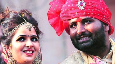 AAP MLA Vishesh Ravi with his wife Priti Ravi. (Source: IE)