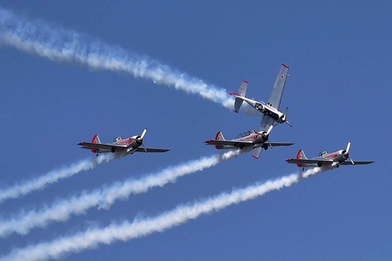 aero india, aero india 2017, aero india bengaluru, rafale, tejas, tejas fighter, rafale fighter, hal, mannohar parrikar, Gripen, indian air force, air force, air show