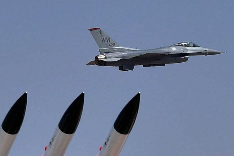 tejas aircraft, tejas, tejas missile, tejas derby missile, derby missile tejas, tejas,indian air force