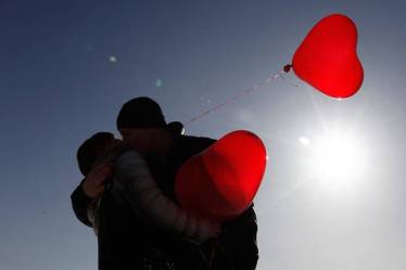 Hug Day 2017, Hug Day, Valentine's Day 2017, Valentine's Day