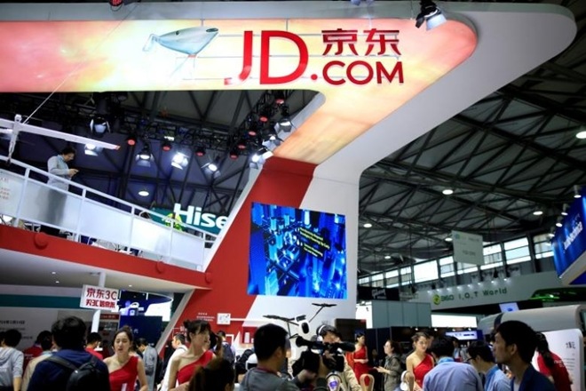China's second-largest e-commerce company JD.com Inc also raised $1 billion for a consumer finance subsidiary, Accenture said. (Reuters) China's second-largest e-commerce company JD.com Inc also raised $1 billion for a consumer finance subsidiary, Accenture said. (Reuters)