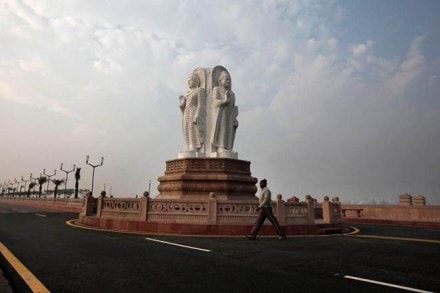 Uttar Pradesh's performance was even worse under the Centre's heavily subsidised Pradhan Mantri Fasal Bima Yojana. (Reuters)