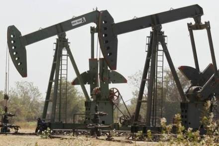 Development of these small oil and gas fields is crucial for Prime Minister Narendra Modi’s plan to reduce oil imports by as much as 10 percent by 2022. (Reuters) Development of these small oil and gas fields is crucial for Prime Minister Narendra Modi’s plan to reduce oil imports by as much as 10 percent by 2022. (Reuters)