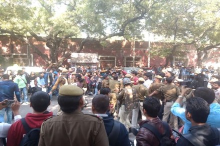 abvp protests, abvp violence, ramjas college violence, ramjas colelge abvp violence, umar khalid ramjas college abvp protests, abvp violence, ramjas college violence, ramjas colelge abvp violence, umar khalid ramjas college