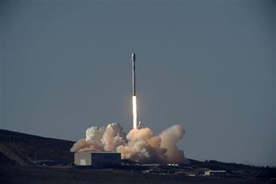 In addition to flying cargo to the International Space Station, SpaceX has NASA contracts to begin flying astronauts to the orbiting research laboratory as early as 2018. (Reuters) In addition to flying cargo to the International Space Station, SpaceX has NASA contracts to begin flying astronauts to the orbiting research laboratory as early as 2018. (Reuters)