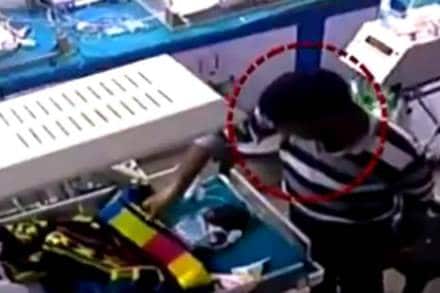 toddlers leg broken, wardboy breaks infants leg-infant leg broken by ward boy, infants leg broken by hospital worker