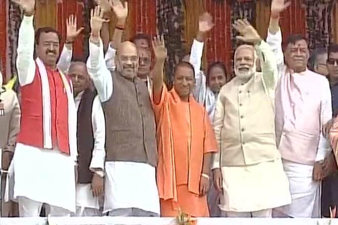 UP swearing in, UP swearing in ceremony, swearing in ceremony, Lucknow, Chief Minister Yogi Adityanath, UP Chief Minister Yogi Adityanath, Yogi Adityanath, UP Cabinet Minister list, UP Cabinet Ministers list, Prime Minister Narendra Modi, PM Modi, Narendra Modi, Amit Shah, Goa CM Manohar Parrikar, Maharashtra CM Devendra Fadnavis, Former UP CM Akhilesh Yadav, Akhilesh Yadav