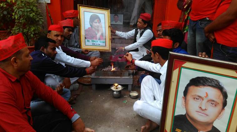 Akhilesh Yadav, Samajwadi Party, Twitter, Mulayam Singh Yadav, Uttar Pradesh, Uttar Pradesh Assembly Elections