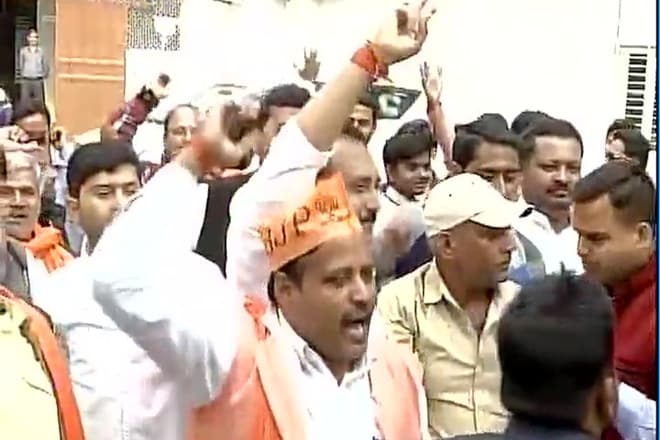 The change in the 'mood was also linked to extraneous factors such as the rising tensions with Pakistan and the civil war inside the Samajwadi Party (SP). (ANI)