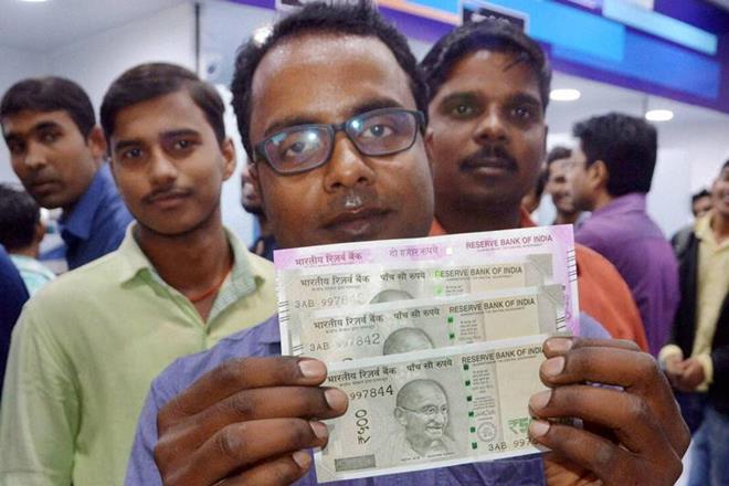 Demonitized Notes Demonetisation: Deadline for depositing, exchanging scrapped notes in ...