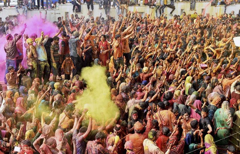 holi colours