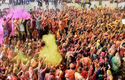 holi colours
