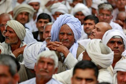 After police stopped the march towards Parliament, Jat leaders end protest, however warning to stage a bigger protest. (Reuters)
