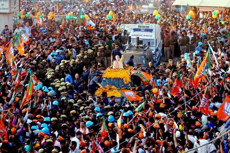 narendra modi, narendra modi in varanasi, varanasi, bjp, up elections, uttar pradesh elections, up polls, up elections 2017, varanasi roadshow, bjp, bjp up