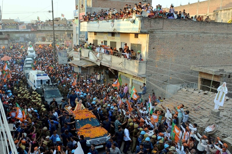 narendra modi, narendra modi in varanasi, varanasi, bjp, up elections, uttar pradesh elections, up polls, up elections 2017, varanasi roadshow, bjp, bjp up