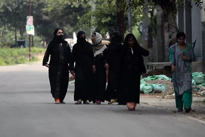 Triple Talaq, AIMPLB, Triple talaq cases in India, Supreme Court on triple talaq, Muslim women, Muslim community, Bharatiya Muslim Mahila Andolan, Triple Talaq petition Triple Talaq, AIMPLB, Triple talaq cases in India, Supreme Court on triple talaq, Muslim women, Muslim community, Bharatiya Muslim Mahila Andolan, Triple Talaq petition