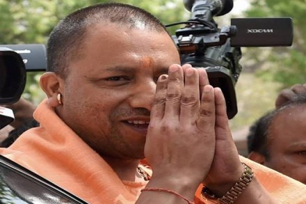 Yogi Adityanath, Up chief minister Yogi Adityanath, uttar pradesh chief minister Yogi Adityanath, Yogi Adityanath surprise visits, Yogi Adityanath surprise raids