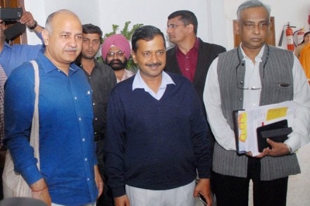 arvind kejriwal, aap, kejriwal evm, arvind kerjriwal evm, evm kejriwal, delhi election, mcd election, mcd polls, mayawati, punjab election, punjab assembly elections 2017, election commission, ec