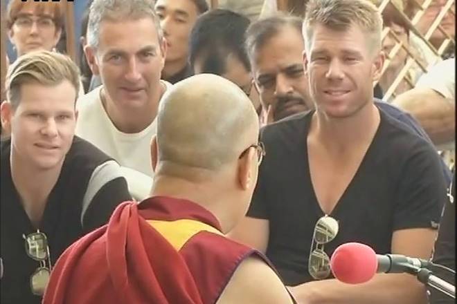 india vs australia, dalai lama, dalai lama meets australian team, australian cricket team, australian cricket team meets dalai lama, steve smith, david warner, steve smith with dalai lama india vs australia, dalai lama, dalai lama meets australian team, australian cricket team, australian cricket team meets dalai lama, steve smith, david warner, steve smith with dalai lama