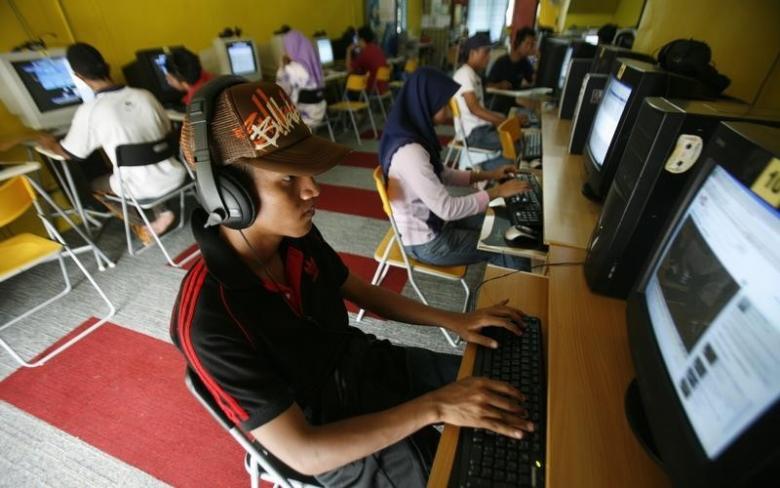 Given lower CPMs (advertising rates) in India, most apps are looking to move from volume to value and charging consumers for premium content. (Representative Image: Reuters)