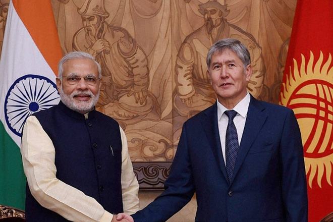 PM Narendra Modi shakes hands with President of Kyrgyzstan Almazbek Sharshenovich Atambayev during his last visit to India. (PTI)