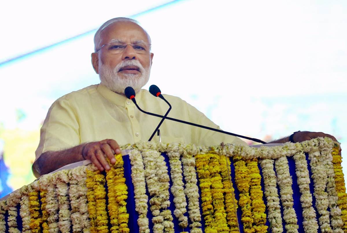 narendra modi, narendra modi in varanasi, varanasi, bjp, up elections, uttar pradesh elections, up polls, up elections 2017, varanasi roadshow, bjp, bjp up