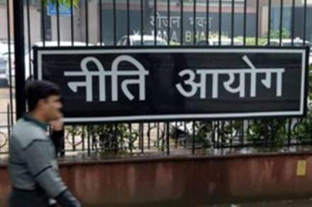 The proposal to short list 10 big projects on priority basis was discussed during a meeting of NITI Aayog officials and representatives from various states on March 7, a senior government official said.